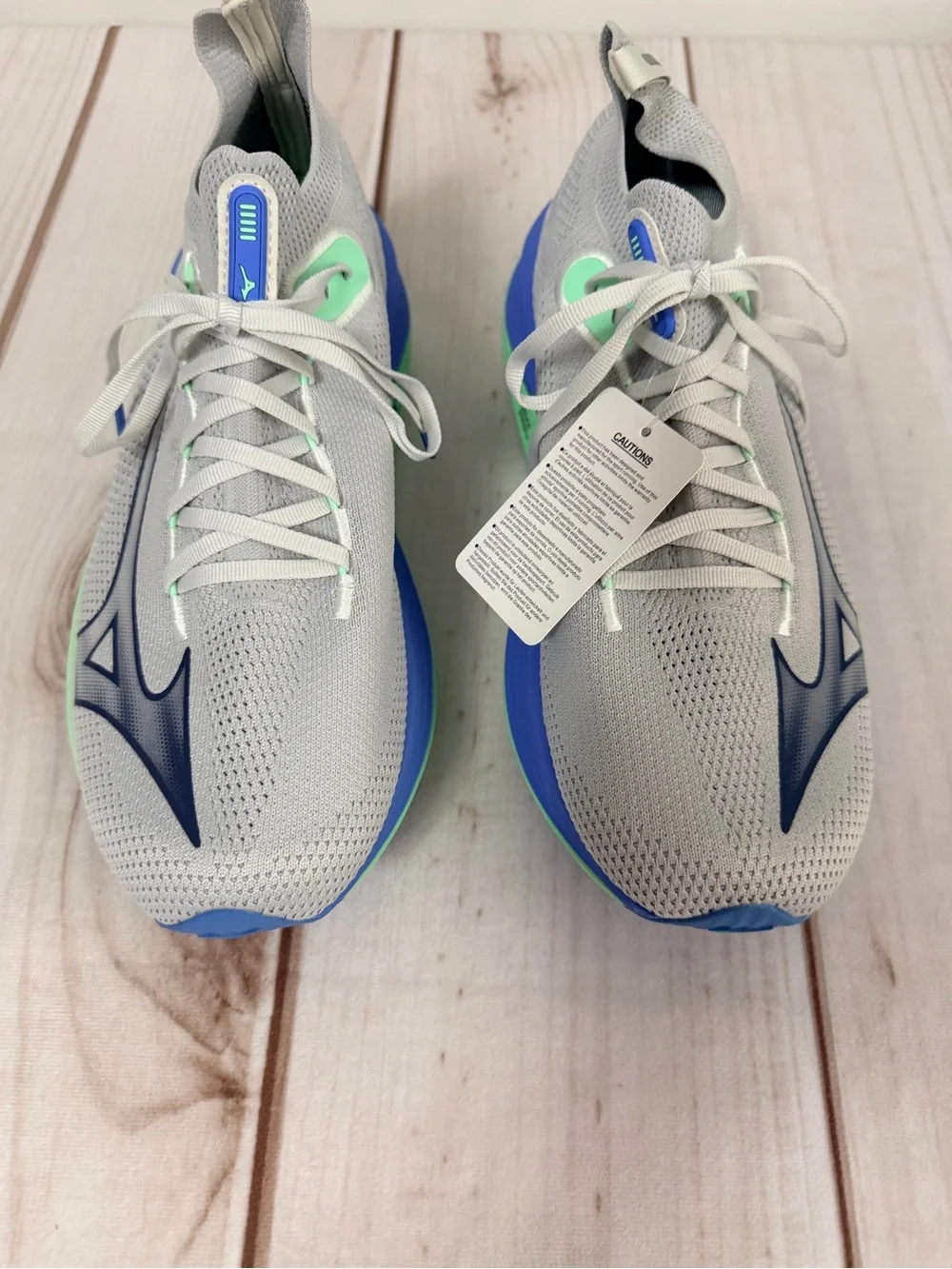 Mizuno mens neo